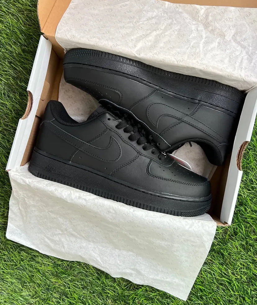 NIKE AIR FORCE ONE BLACK